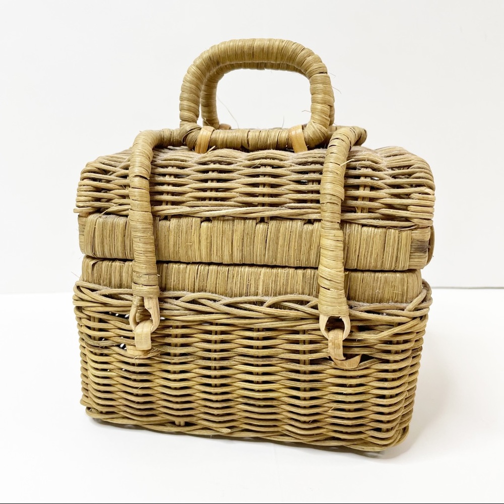 Vintage wicker basket purse